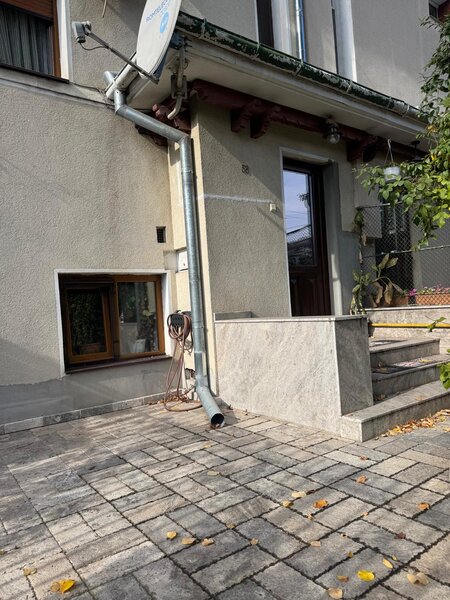 Vatra Luminoasa, Spital Monza,