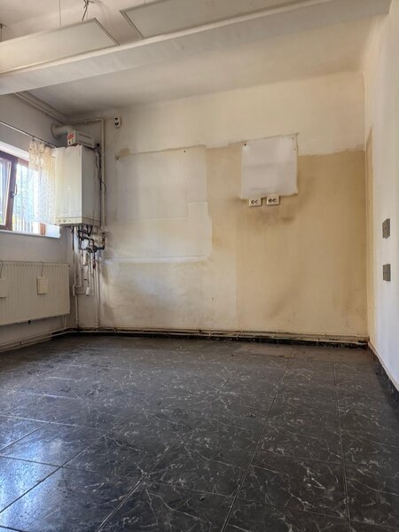 Vatra Luminoasa, Spital Monza,