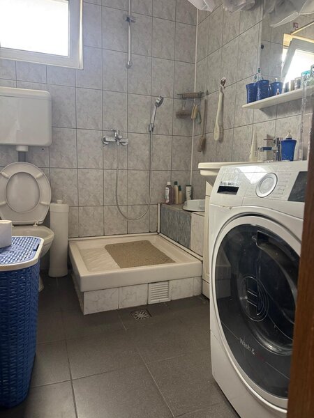 Vatra Luminoasa, Spital Monza,